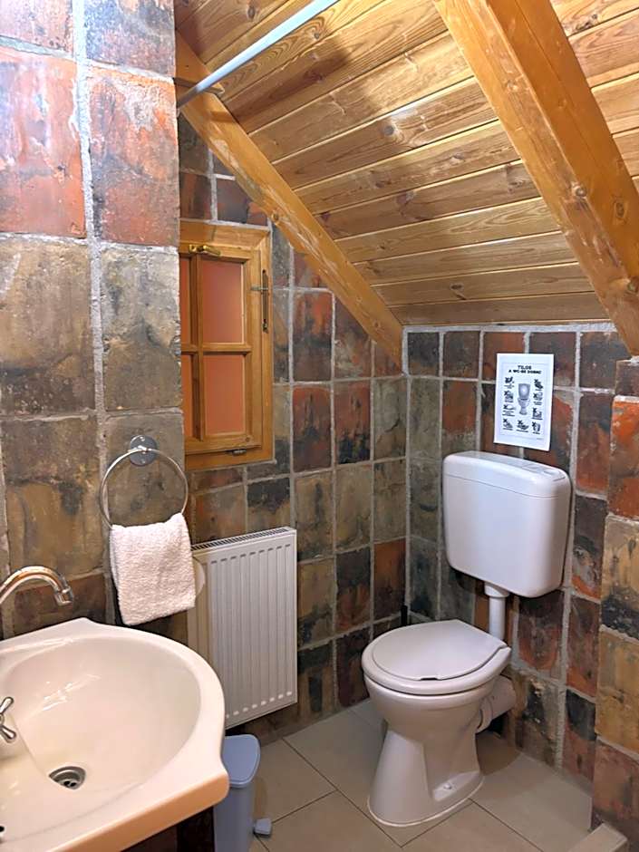 Hollóköves Vendégházak