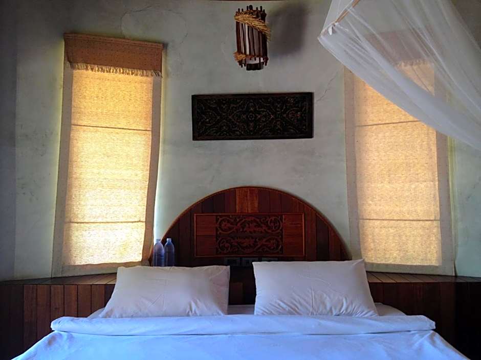 Malibu Beach Bungalows