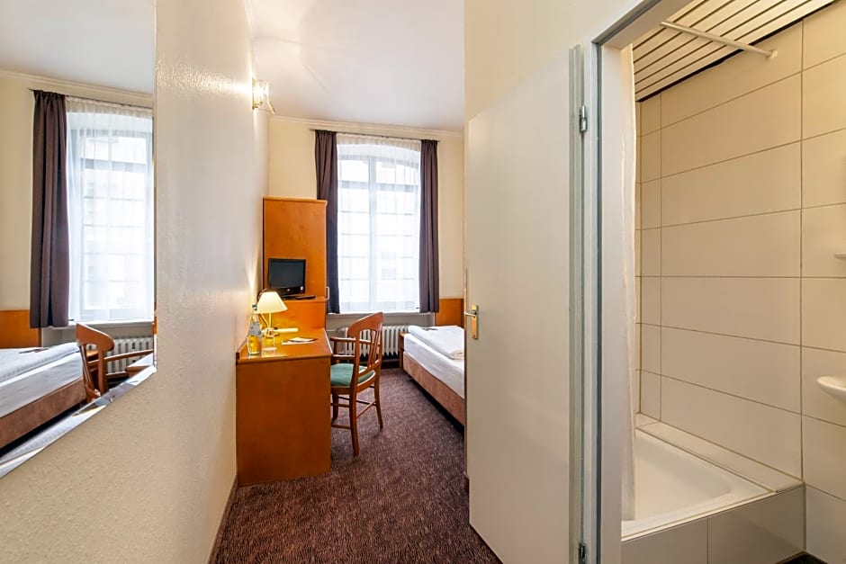 Hotel Ahl Meerkatzen Koln