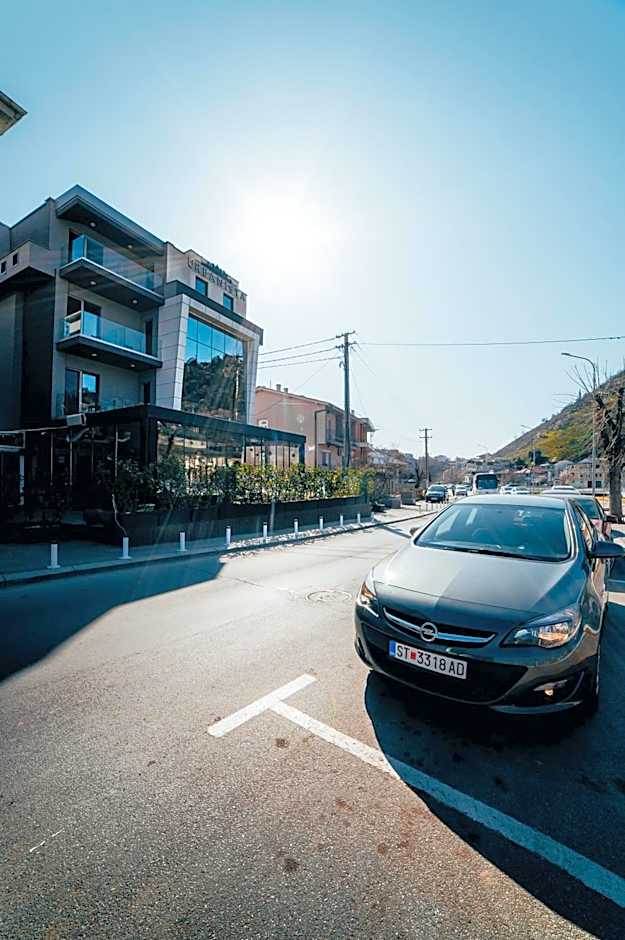 Urbanista Hotel & Bar