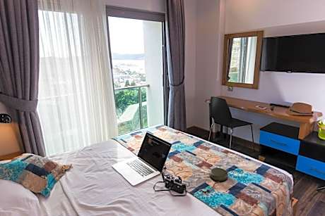 Two-Bedroom Apartment with Sea View