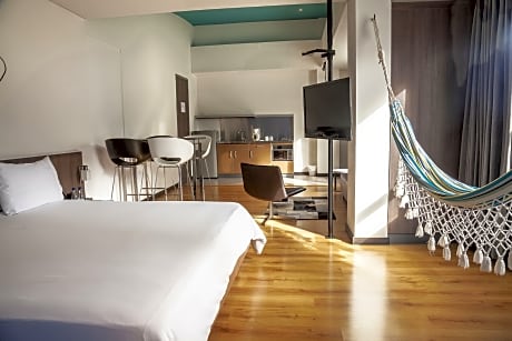 Viaggio 617 Suites