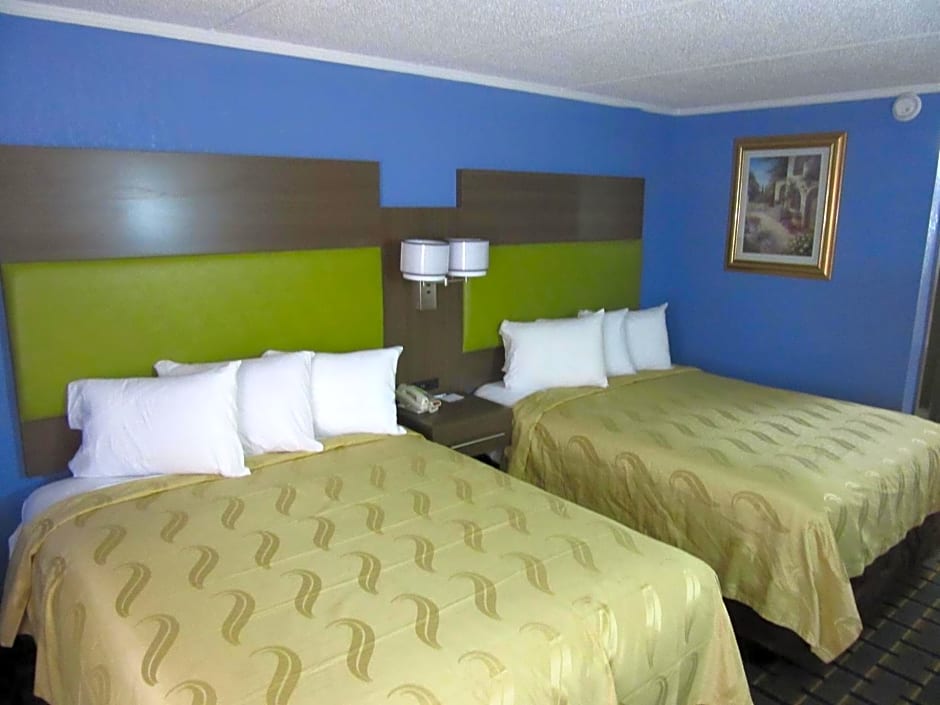 Quality Inn & Suites Near Six Flags East