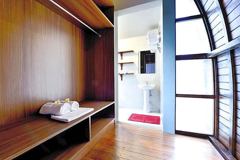 The Lumbung Wood Villa
