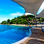 Coco de Mer and Black Parrot Suites
