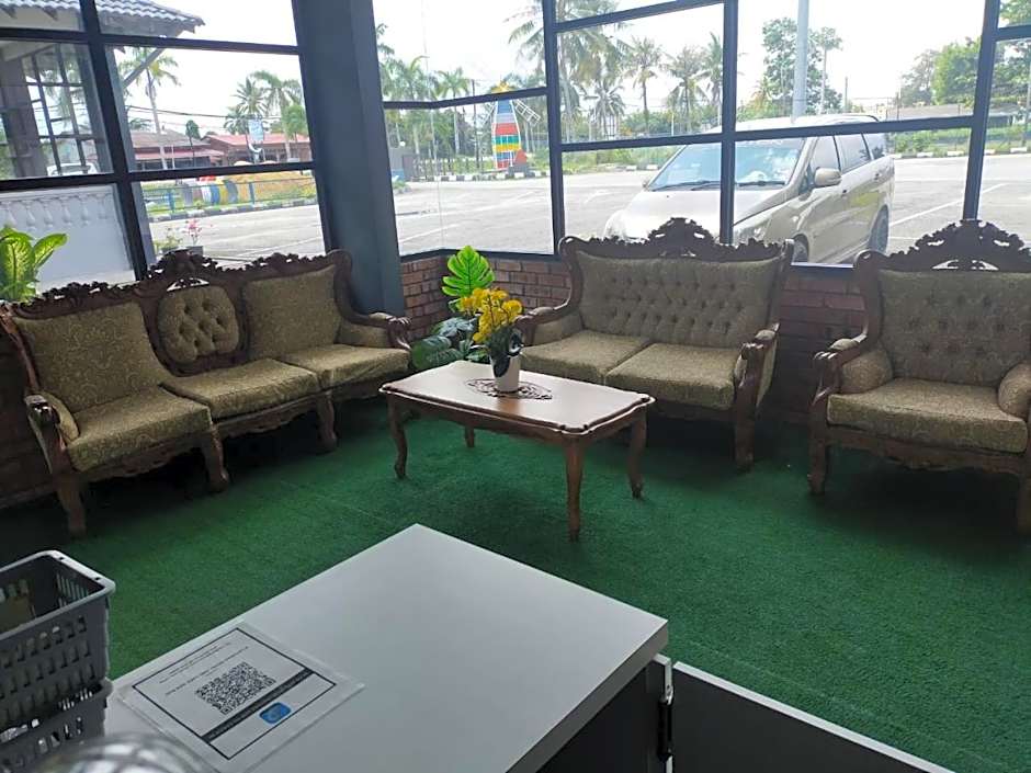 DLAYARAN HOTEL & CAFE