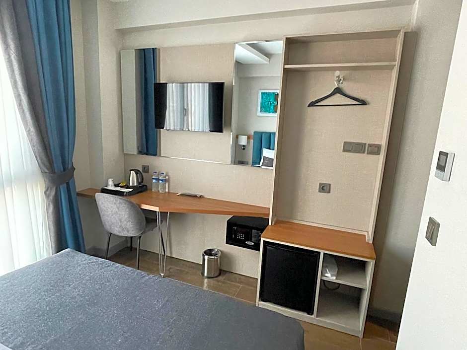 Mithras Hotel