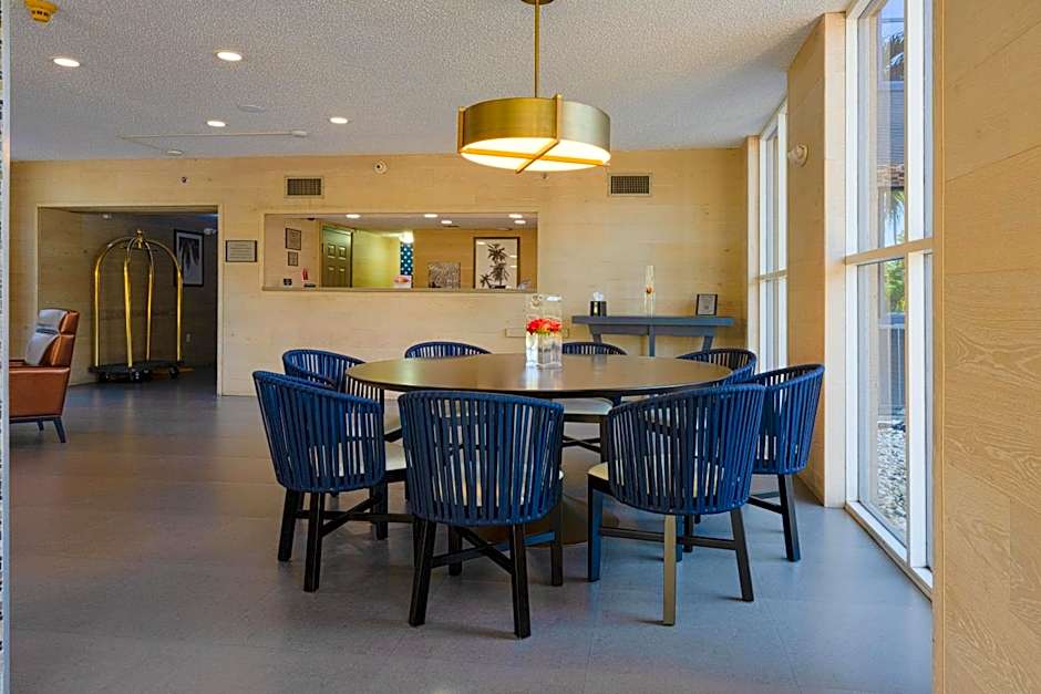 The Palms Inn & Suites Miami, Kendall, FL