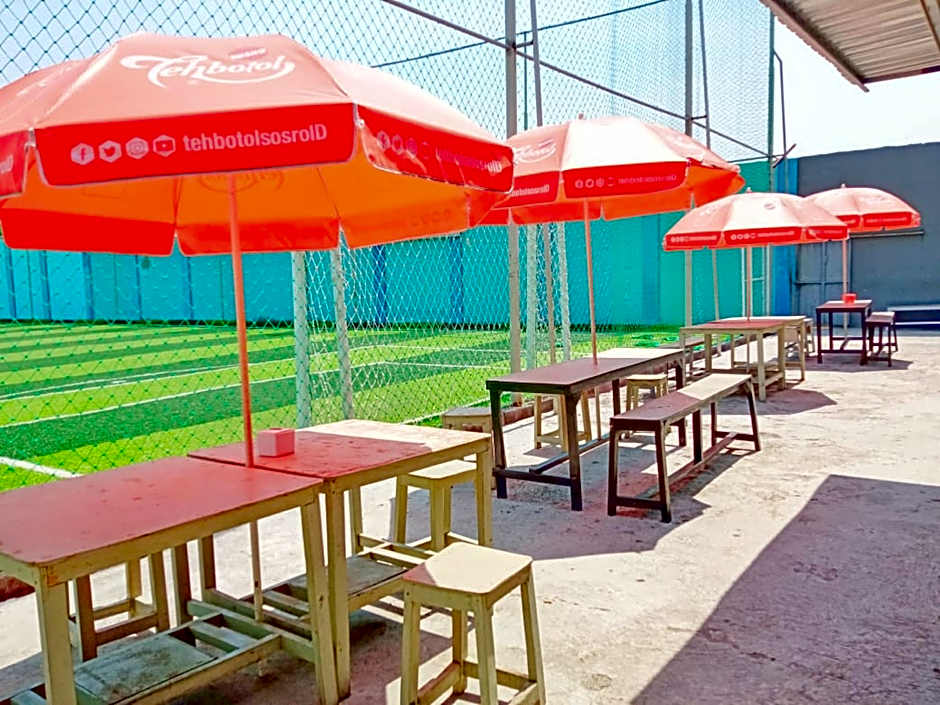 RedDoorz near Alun Alun Slawi