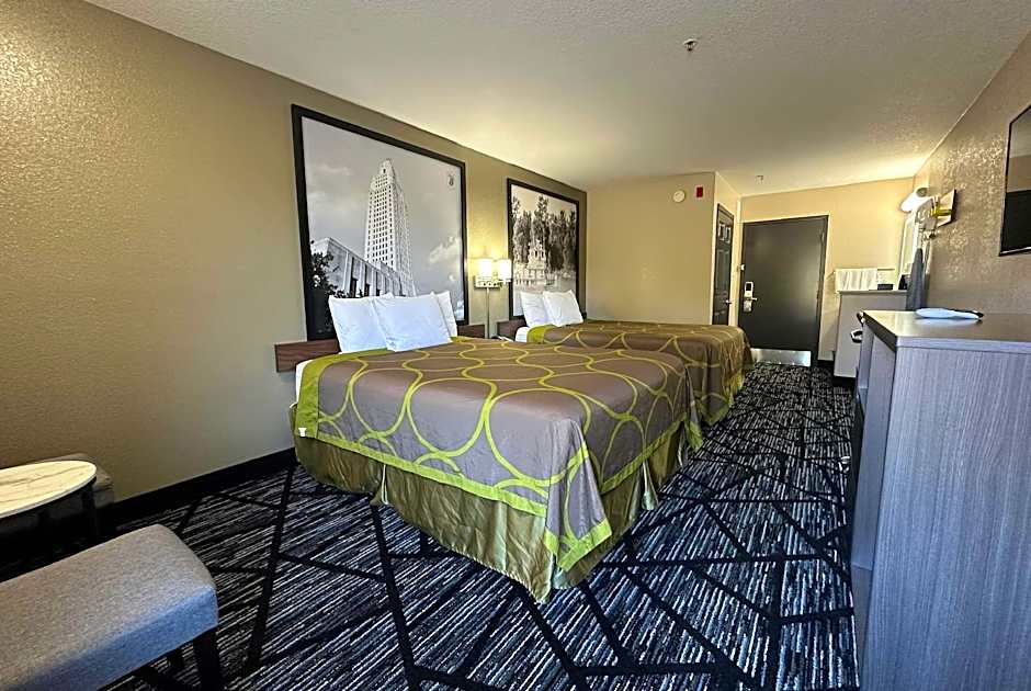 Photo 1 of 2 of 2 Queen Beds