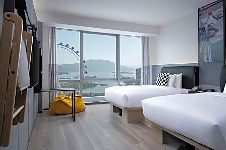 Twin Beds Room with lake views