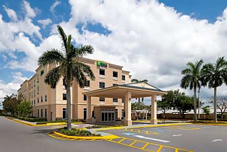 Holiday Inn Express & Suites Boynton Beach West By IHG