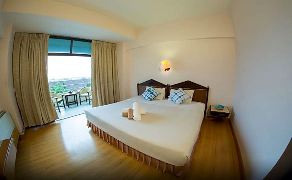 Phrae Nakara Hotel