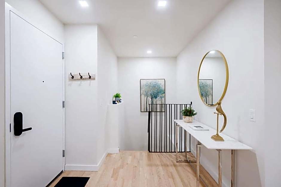 Luxury 2BR Duplex 5min to Central Park