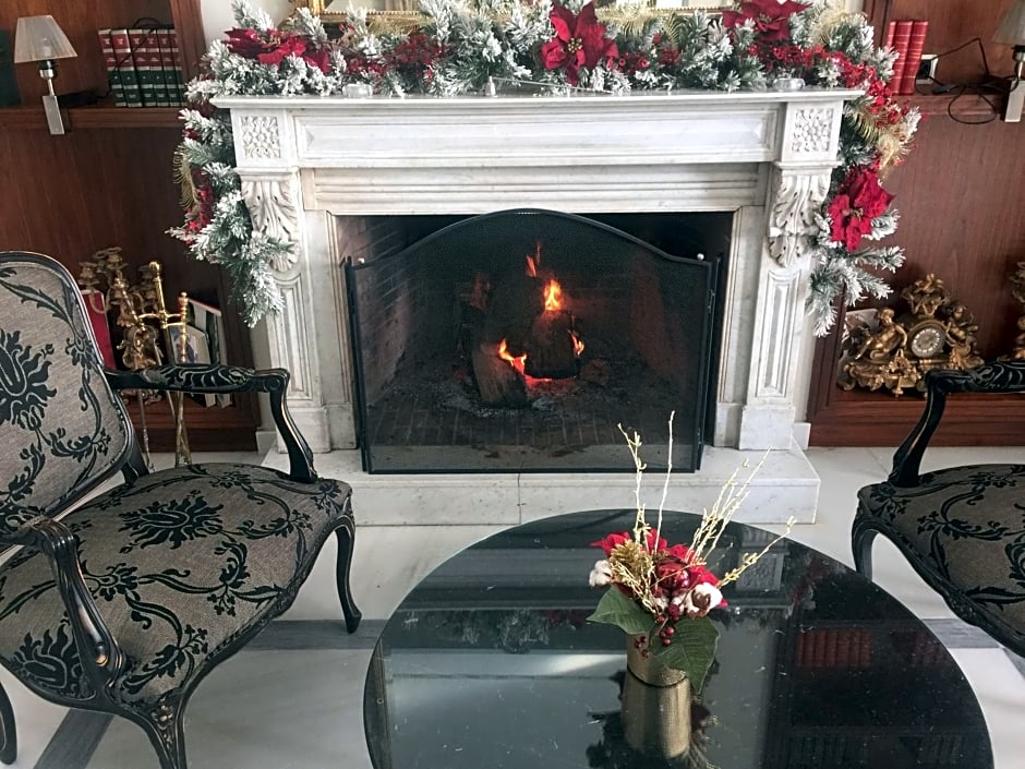 Castillo Del Bosque La Zoreda