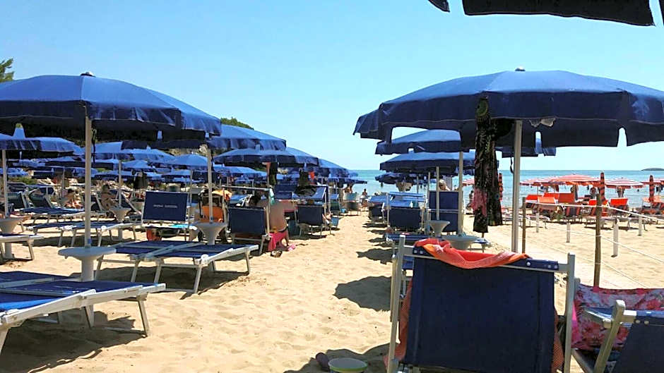 RESIDENCE EMARINE con SERVIZIO SPIAGGIA INCLUSO