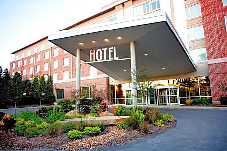 I Hotel And Conference Center
