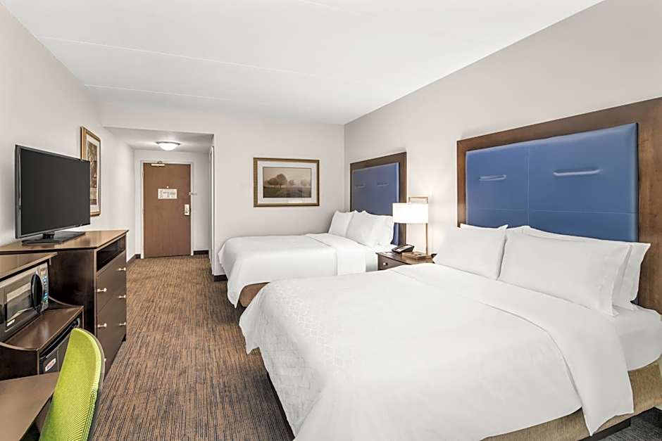 Holiday Inn Express & Suites Wilmington-Newark by IHG