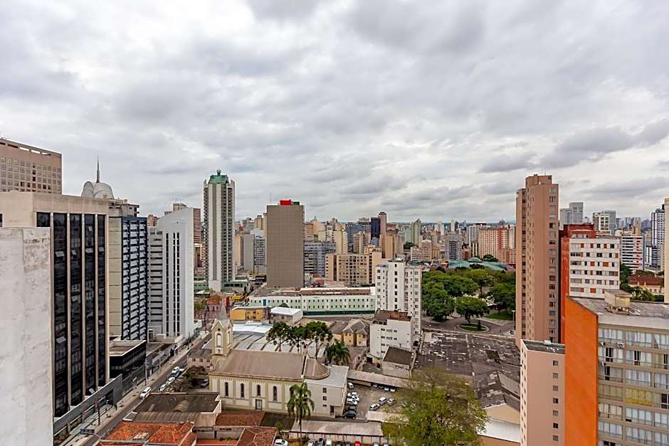 Apto confortável Centro/Batel