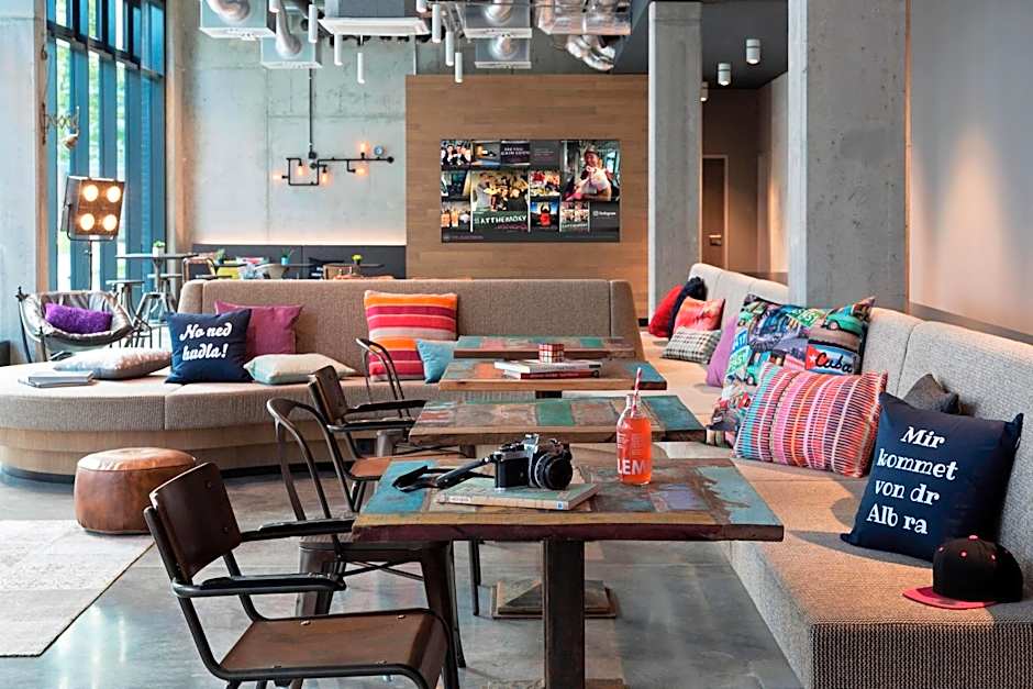 Moxy by Marriott Stuttgart Airport/Messe