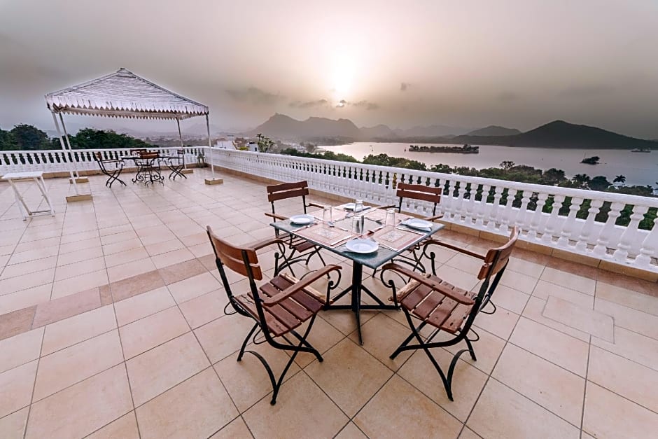 Hotel Hill Top Palace