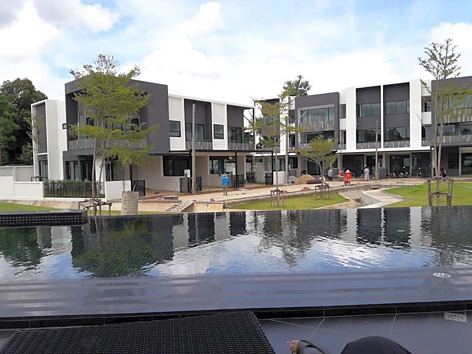 New Loft Modern Home