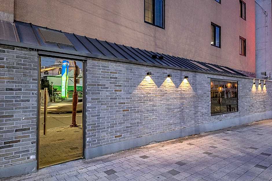 H-AVENUE Hotel NamChuncheon