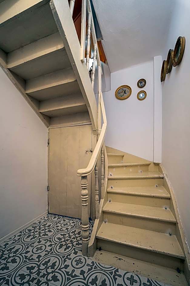 Beehive Hotel and CoWorking