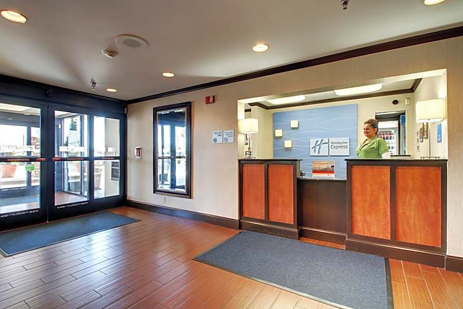Holiday Inn Express Hotel Fort Campbell-Oak Grove By IHG