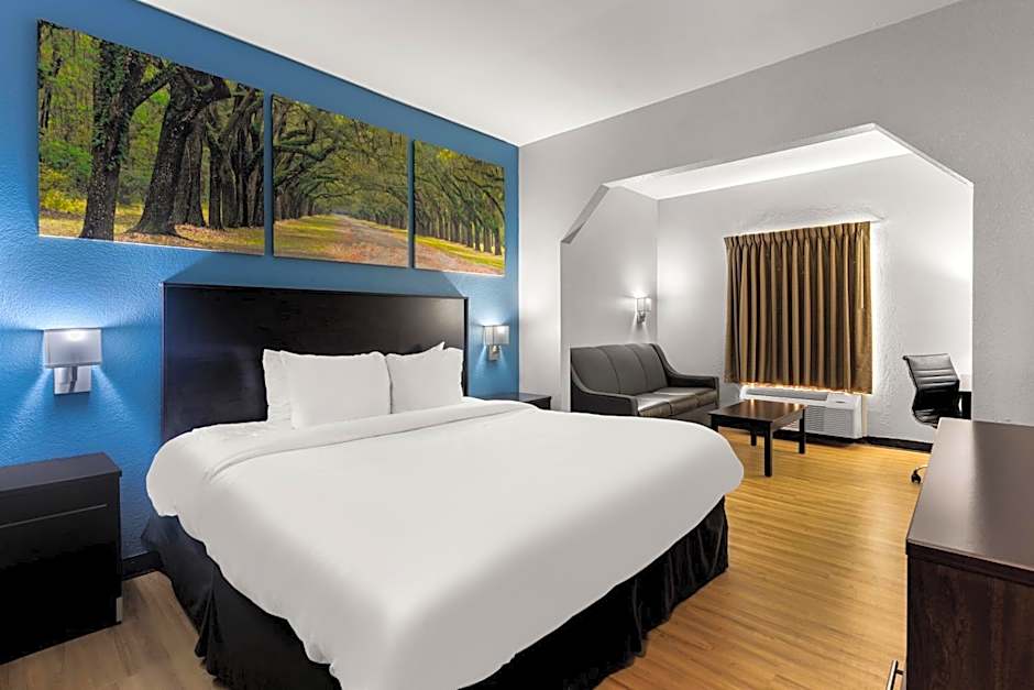 Clarion Pointe Hinesville near Fort Stewart