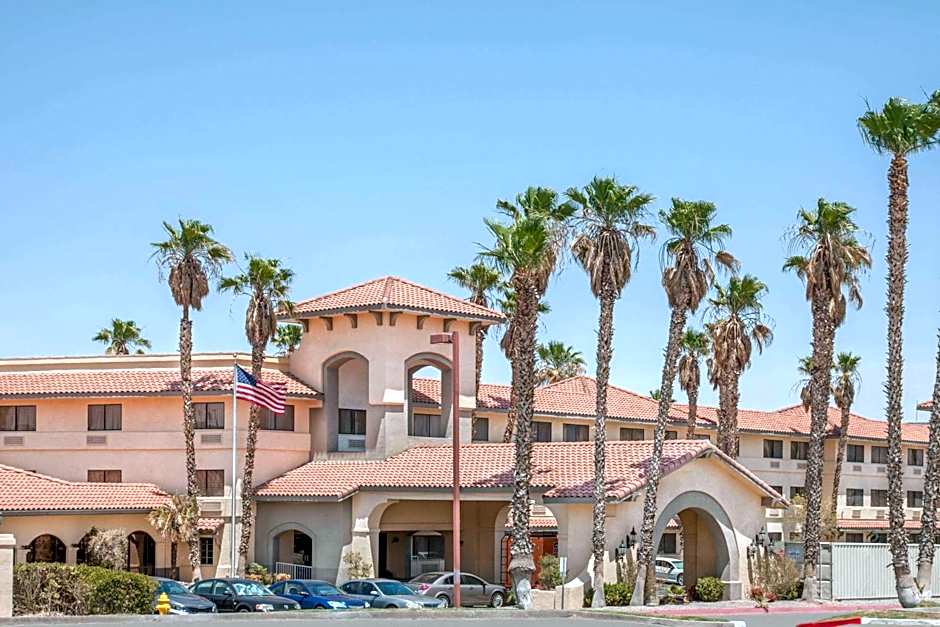 Photo 1 of 26 of Ramada by Wyndham Barstow