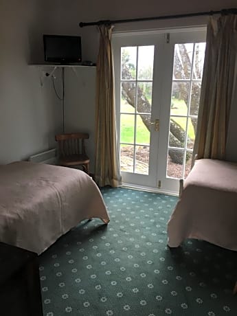 Twin Room with Garden View