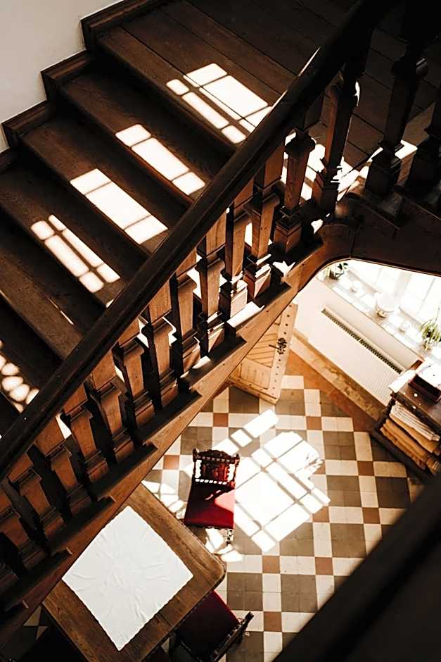 Pałac Bogaczów - noclegi - restauracja - przyjęcia