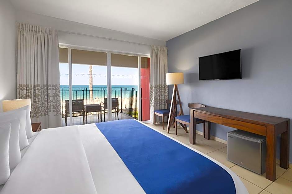 Grand Decameron Complex Bucerias, A Trademark All-Inclusive Resort