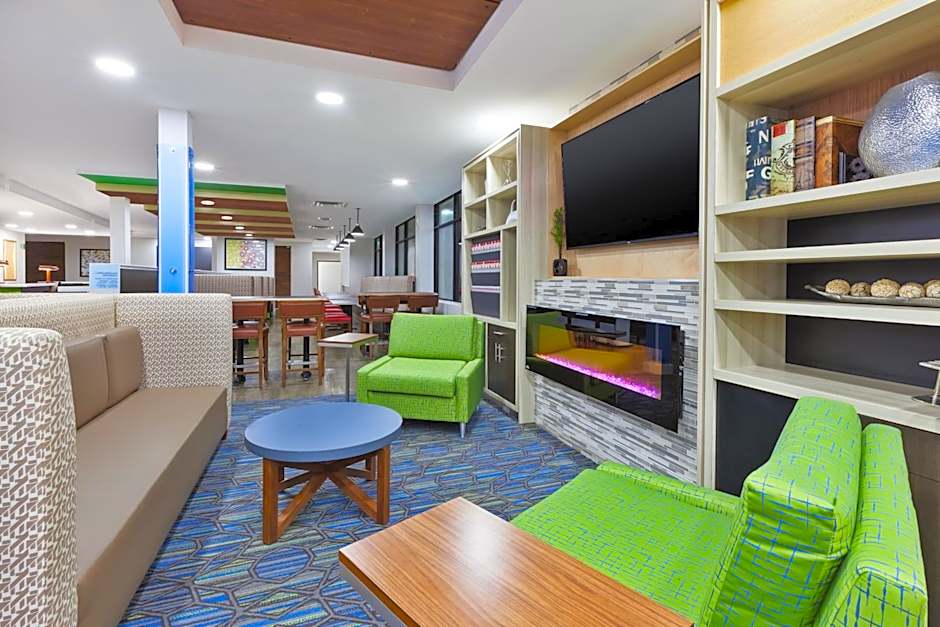 Holiday Inn Express Winnipeg Airport - Polo Park By IHG