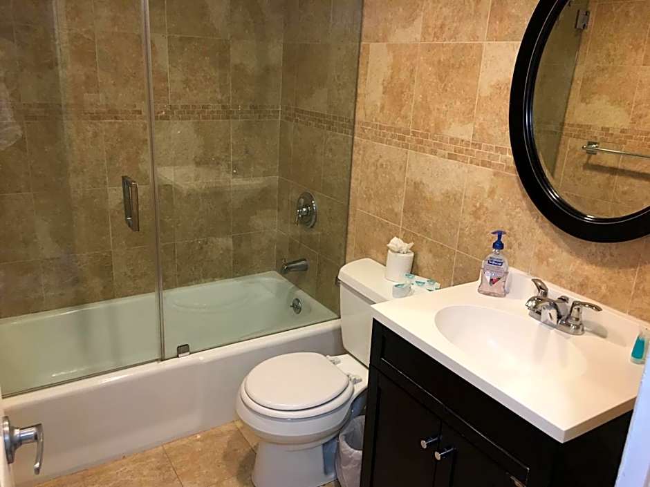 Tides Apt on Hollywood Beach