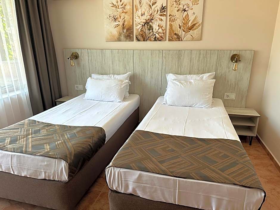 Oleander House and Tennis Club