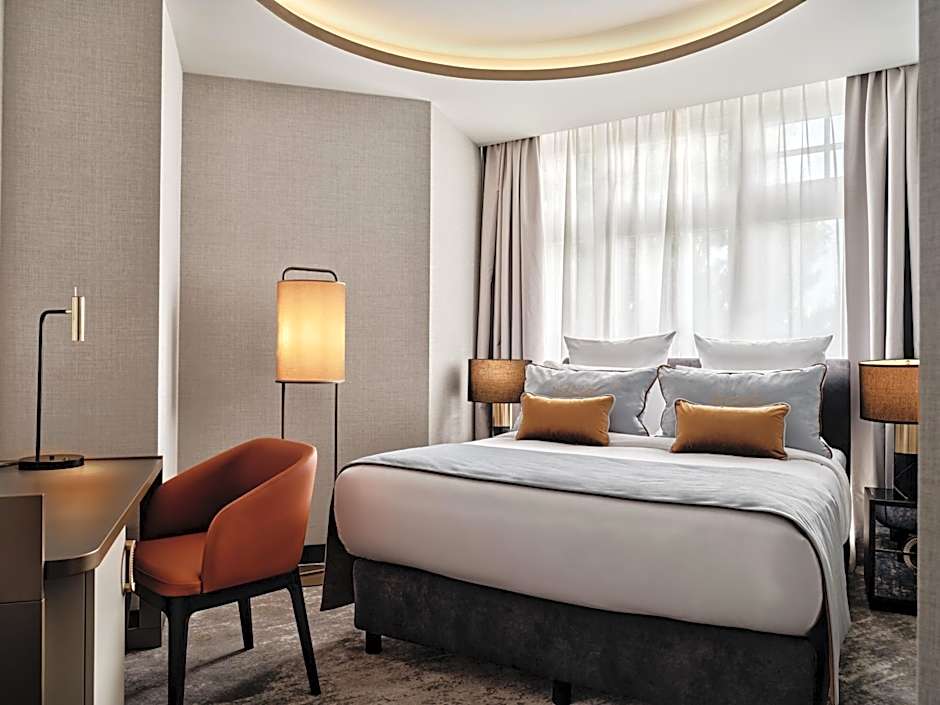 Crown Krakow - Handwritten Collection