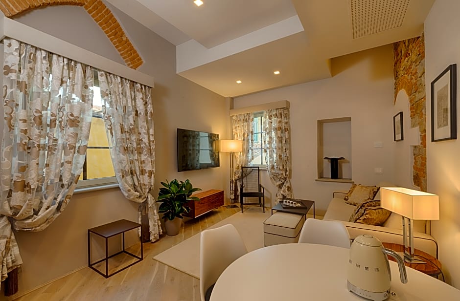 Donati Luxury Tower Suites