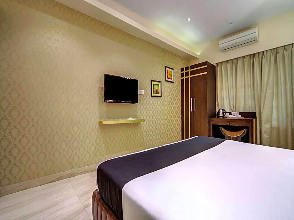 Treebo Tryst Hotel Radiant                                                                 