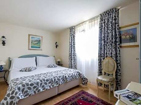 Economy Double with Private External Bathroom