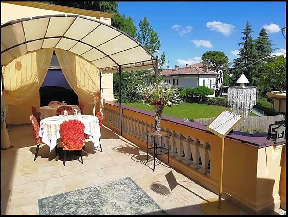 VILLA EVELINA Bad And Breakfast Home Restaurant Gurmet