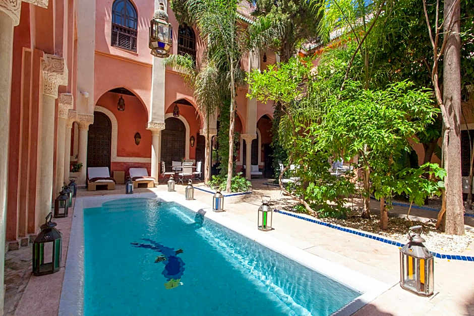 Riad Le Perroquet Bleu Suites & Spa