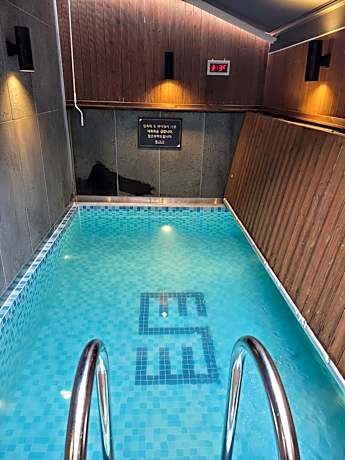 Double or Twin Room with Terrace