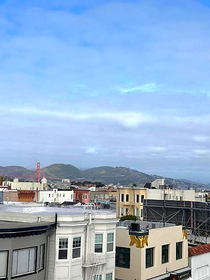 Cow Hollow Inn and Suites