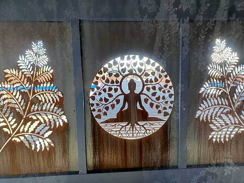 Morwell Parkside Motel