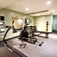 La Quinta Inn & Suites by Wyndham Brooklyn Central