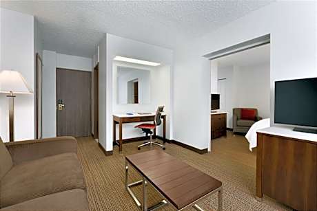 Coast King Suite