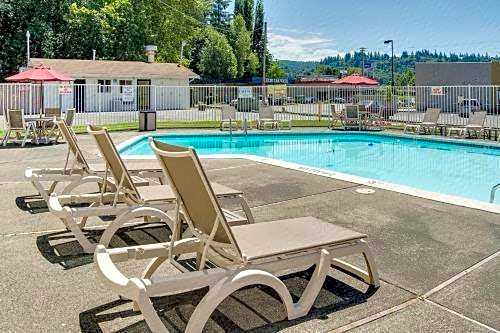 Motel 6-Kelso, WA - Mt. St. Helens