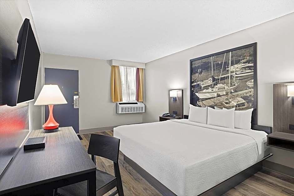 Super 8 by Wyndham Thunder Bay